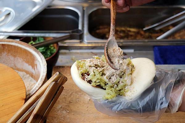 高雄鼓山區=<食>美玲刈包~多種口味葷素兼顧*一早給你超級飽足好活力!*記得加顆蛋(隱藏版)= 高雄鼓山區=<食>美玲刈包~多種口味葷素兼顧*一早給你超級飽足好活力!*記得加顆蛋(隱藏版)=