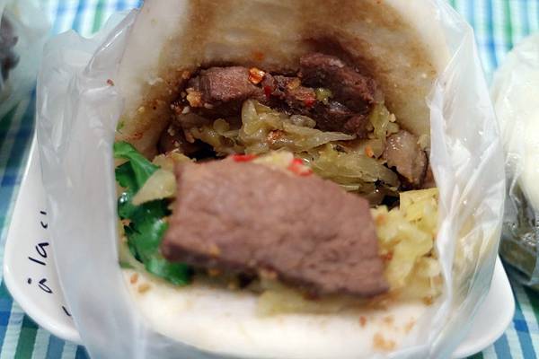 高雄鼓山區=<食>美玲刈包~多種口味葷素兼顧*一早給你超級飽足好活力!*記得加顆蛋(隱藏版)= 高雄鼓山區=<食>美玲刈包~多種口味葷素兼顧*一早給你超級飽足好活力!*記得加顆蛋(隱藏版)=