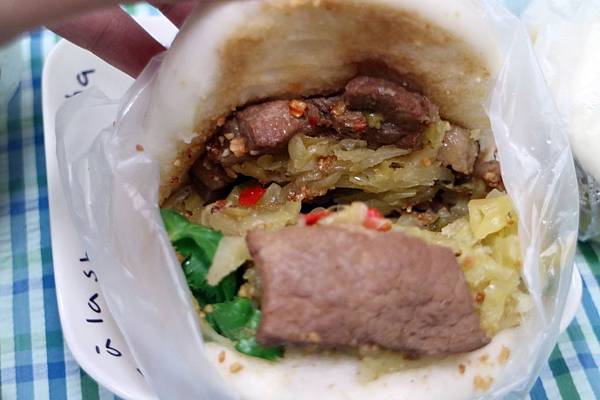 高雄鼓山區=<食>美玲刈包~多種口味葷素兼顧*一早給你超級飽足好活力!*記得加顆蛋(隱藏版)= 高雄鼓山區=<食>美玲刈包~多種口味葷素兼顧*一早給你超級飽足好活力!*記得加顆蛋(隱藏版)=