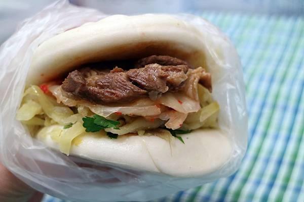 高雄鼓山區=<食>美玲刈包~多種口味葷素兼顧*一早給你超級飽足好活力!*記得加顆蛋(隱藏版)= 高雄鼓山區=<食>美玲刈包~多種口味葷素兼顧*一早給你超級飽足好活力!*記得加顆蛋(隱藏版)=