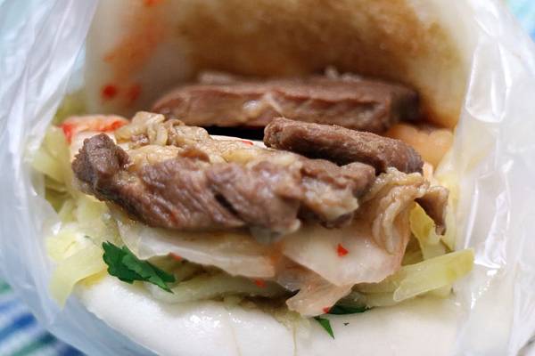 高雄鼓山區=<食>美玲刈包~多種口味葷素兼顧*一早給你超級飽足好活力!*記得加顆蛋(隱藏版)= 高雄鼓山區=<食>美玲刈包~多種口味葷素兼顧*一早給你超級飽足好活力!*記得加顆蛋(隱藏版)=