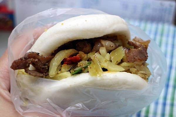 高雄鼓山區=<食>美玲刈包~多種口味葷素兼顧*一早給你超級飽足好活力!*記得加顆蛋(隱藏版)= 高雄鼓山區=<食>美玲刈包~多種口味葷素兼顧*一早給你超級飽足好活力!*記得加顆蛋(隱藏版)=