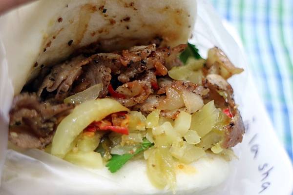 高雄鼓山區=<食>美玲刈包~多種口味葷素兼顧*一早給你超級飽足好活力!*記得加顆蛋(隱藏版)= 高雄鼓山區=<食>美玲刈包~多種口味葷素兼顧*一早給你超級飽足好活力!*記得加顆蛋(隱藏版)=