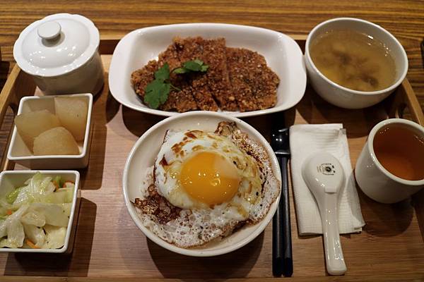 高雄前鎮區=<食>木子食堂~溫馨小空間*用回到家的感覺帶出溫暖的料理*變出一道道暖心的家常菜*超推薦*千萬要定位= 高雄前鎮區=<食>木子食堂~溫馨小空間*用回到家的感覺帶出溫暖的料理*變出一道道暖心的家常菜*超推薦*千萬要定位=