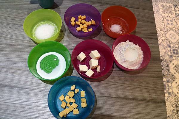 高雄鼓山區=<手作>愛10克裕誠店~用心做出好點心,傳達美味更是傳送心意!送禮自吃都適合~公司團體、朋友聚會都很適合= 高雄鼓山區=<手作>愛10克裕誠店~用心做出好點心,傳達美味更是傳送心意!送禮自吃都適合~公司團體、朋友聚會都很適合=