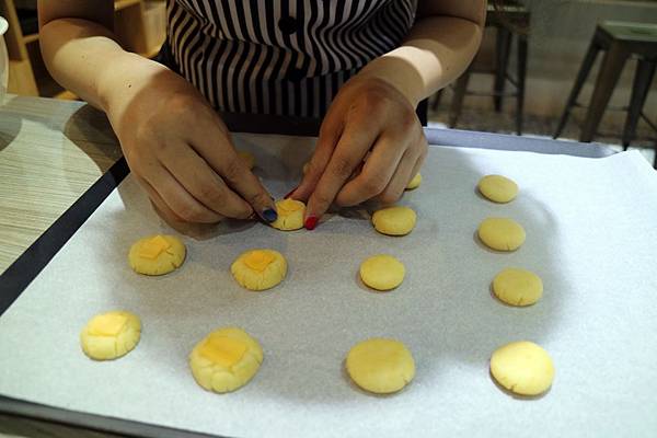 高雄鼓山區=<手作>愛10克裕誠店~用心做出好點心,傳達美味更是傳送心意!送禮自吃都適合~公司團體、朋友聚會都很適合= 高雄鼓山區=<手作>愛10克裕誠店~用心做出好點心,傳達美味更是傳送心意!送禮自吃都適合~公司團體、朋友聚會都很適合=