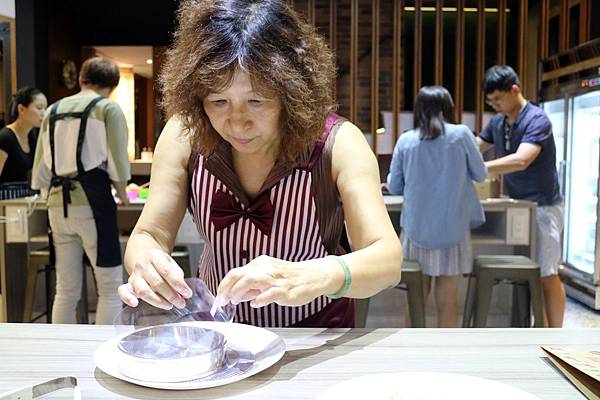 高雄鼓山區=<手作>愛10克裕誠店~用心做出好點心,傳達美味更是傳送心意!送禮自吃都適合~公司團體、朋友聚會都很適合= 高雄鼓山區=<手作>愛10克裕誠店~用心做出好點心,傳達美味更是傳送心意!送禮自吃都適合~公司團體、朋友聚會都很適合=