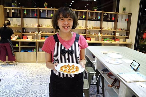 高雄鼓山區=<手作>愛10克裕誠店~用心做出好點心,傳達美味更是傳送心意!送禮自吃都適合~公司團體、朋友聚會都很適合= 高雄鼓山區=<手作>愛10克裕誠店~用心做出好點心,傳達美味更是傳送心意!送禮自吃都適合~公司團體、朋友聚會都很適合=