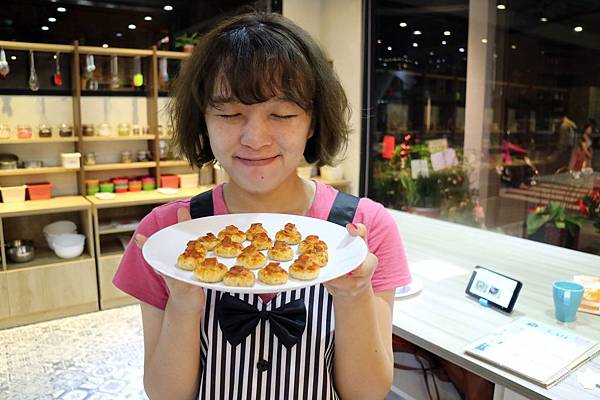 高雄鼓山區=<手作>愛10克裕誠店~用心做出好點心,傳達美味更是傳送心意!送禮自吃都適合~公司團體、朋友聚會都很適合= 高雄鼓山區=<手作>愛10克裕誠店~用心做出好點心,傳達美味更是傳送心意!送禮自吃都適合~公司團體、朋友聚會都很適合=