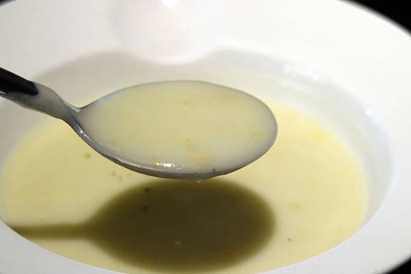 屏東潮州鎮=<吃飽>拾玖義洋食館 Nineteen~潮州美食推薦＊泰式酸辣漁夫豐盛海鮮＊串燒霜降松阪豬必吃!＊讓你吃鹹吃甜喝冰沙喝咖啡樣樣有=