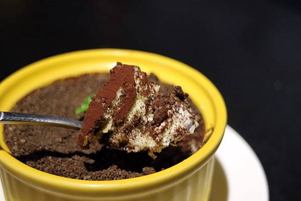 屏東潮州鎮=<吃飽>拾玖義洋食館 Nineteen~潮州美食推薦＊泰式酸辣漁夫豐盛海鮮＊串燒霜降松阪豬必吃!＊讓你吃鹹吃甜喝冰沙喝咖啡樣樣有=