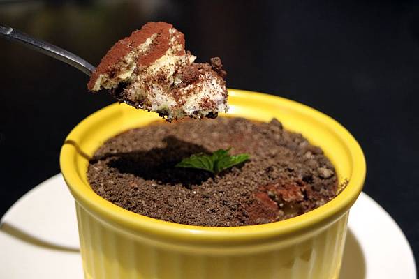 屏東潮州鎮=<吃飽>拾玖義洋食館 Nineteen~潮州美食推薦＊泰式酸辣漁夫豐盛海鮮＊串燒霜降松阪豬必吃!＊讓你吃鹹吃甜喝冰沙喝咖啡樣樣有=