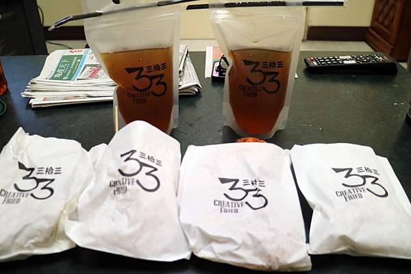 高雄左營區=<食>三拾三創意炸物(立大店)~中午就可以開吃雞排*酥脆的讓你不要不要的*有室內座位可以好好品嘗*推推= 高雄左營區=<食>三拾三創意炸物(立大店)~中午就可以開吃雞排*酥脆的讓你不要不要的*有室內座位可以好好品嘗*推推=