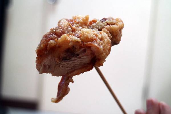 高雄左營區=<食>三拾三創意炸物(立大店)~中午就可以開吃雞排*酥脆的讓你不要不要的*有室內座位可以好好品嘗*推推= 高雄左營區=<食>三拾三創意炸物(立大店)~中午就可以開吃雞排*酥脆的讓你不要不要的*有室內座位可以好好品嘗*推推=