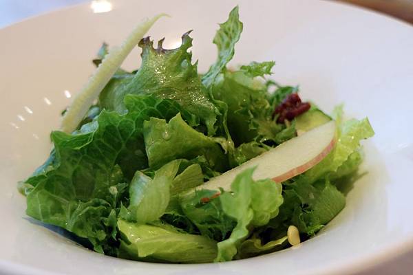 高雄鼓山區=<食>Zone Cafe 弄咖啡-美術館店~網美請站出來＊網美請筆記!美術館旁的美麗店家＊好吃又好看!=