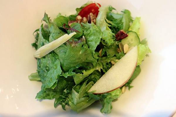 高雄鼓山區=<食>Zone Cafe 弄咖啡-美術館店~網美請站出來＊網美請筆記!美術館旁的美麗店家＊好吃又好看!=