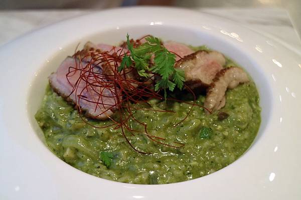 高雄鼓山區=<食>Zone Cafe 弄咖啡-美術館店~網美請站出來＊網美請筆記!美術館旁的美麗店家＊好吃又好看!=