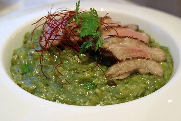 高雄鼓山區=<食>Zone Cafe 弄咖啡-美術館店~網美請站出來＊網美請筆記!美術館旁的美麗店家＊好吃又好看!=