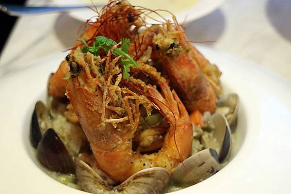 高雄鼓山區=<食>Zone Cafe 弄咖啡-美術館店~網美請站出來＊網美請筆記!美術館旁的美麗店家＊好吃又好看!=