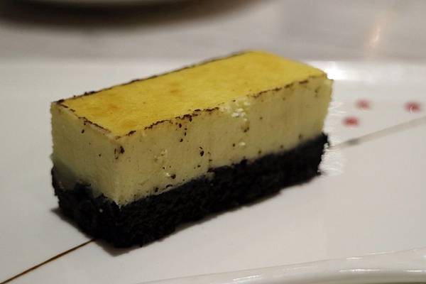 高雄鼓山區=<食>Zone Cafe 弄咖啡-美術館店~網美請站出來＊網美請筆記!美術館旁的美麗店家＊好吃又好看!=