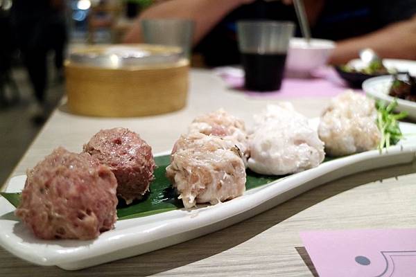 高雄左營區=<吃飽>春囍打邊爐*麻奶鍋溫順令人難忘*花雕鍋清爽富有滋味*只有春囍才能超越春囍*推陳出新的讓父親節過得好滿足= 高雄左營區=<吃飽>春囍打邊爐*麻奶鍋溫順令人難忘*花雕鍋清爽富有滋味*只有春囍才能超越春囍*推陳出新的讓父親節過得好滿足=