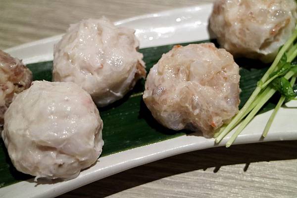 高雄左營區=<吃飽>春囍打邊爐*麻奶鍋溫順令人難忘*花雕鍋清爽富有滋味*只有春囍才能超越春囍*推陳出新的讓父親節過得好滿足= 高雄左營區=<吃飽>春囍打邊爐*麻奶鍋溫順令人難忘*花雕鍋清爽富有滋味*只有春囍才能超越春囍*推陳出新的讓父親節過得好滿足=