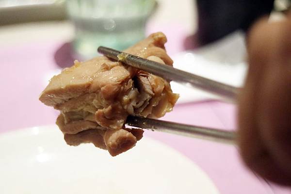 高雄左營區=<吃飽>春囍打邊爐*麻奶鍋溫順令人難忘*花雕鍋清爽富有滋味*只有春囍才能超越春囍*推陳出新的讓父親節過得好滿足= 高雄左營區=<吃飽>春囍打邊爐*麻奶鍋溫順令人難忘*花雕鍋清爽富有滋味*只有春囍才能超越春囍*推陳出新的讓父親節過得好滿足=