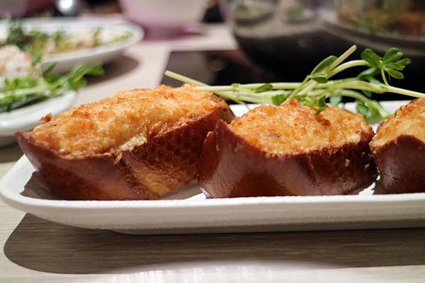 高雄左營區=<吃飽>春囍打邊爐*麻奶鍋溫順令人難忘*花雕鍋清爽富有滋味*只有春囍才能超越春囍*推陳出新的讓父親節過得好滿足= 高雄左營區=<吃飽>春囍打邊爐*麻奶鍋溫順令人難忘*花雕鍋清爽富有滋味*只有春囍才能超越春囍*推陳出新的讓父親節過得好滿足=