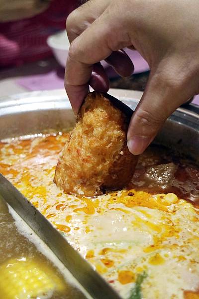 高雄左營區=<吃飽>春囍打邊爐*麻奶鍋溫順令人難忘*花雕鍋清爽富有滋味*只有春囍才能超越春囍*推陳出新的讓父親節過得好滿足= 高雄左營區=<吃飽>春囍打邊爐*麻奶鍋溫順令人難忘*花雕鍋清爽富有滋味*只有春囍才能超越春囍*推陳出新的讓父親節過得好滿足=