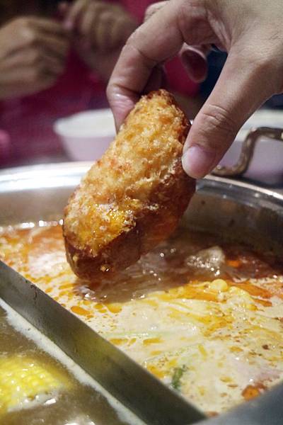 高雄左營區=<吃飽>春囍打邊爐*麻奶鍋溫順令人難忘*花雕鍋清爽富有滋味*只有春囍才能超越春囍*推陳出新的讓父親節過得好滿足= 高雄左營區=<吃飽>春囍打邊爐*麻奶鍋溫順令人難忘*花雕鍋清爽富有滋味*只有春囍才能超越春囍*推陳出新的讓父親節過得好滿足=