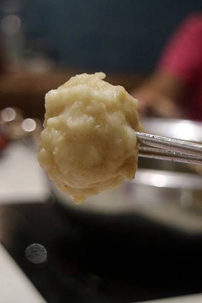 高雄左營區=<吃飽>春囍打邊爐*麻奶鍋溫順令人難忘*花雕鍋清爽富有滋味*只有春囍才能超越春囍*推陳出新的讓父親節過得好滿足= 高雄左營區=<吃飽>春囍打邊爐*麻奶鍋溫順令人難忘*花雕鍋清爽富有滋味*只有春囍才能超越春囍*推陳出新的讓父親節過得好滿足=