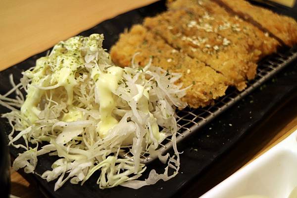 高雄左營區=<吃飽>五目坊(巨蛋店)~吃蛋包飯找五目坊、吃豬排找五目坊,少女心噴發的裙襬搖搖就在五目坊;要吃美食又要省錢就找巷弄!= 高雄左營區=<吃飽>五目坊(巨蛋店)~吃蛋包飯找五目坊、吃豬排找五目坊,少女心噴發的裙襬搖搖就在五目坊;要吃美食又要省錢就找巷弄!=