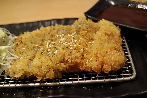 高雄左營區=<吃飽>五目坊(巨蛋店)~吃蛋包飯找五目坊、吃豬排找五目坊,少女心噴發的裙襬搖搖就在五目坊;要吃美食又要省錢就找巷弄!= 高雄左營區=<吃飽>五目坊(巨蛋店)~吃蛋包飯找五目坊、吃豬排找五目坊,少女心噴發的裙襬搖搖就在五目坊;要吃美食又要省錢就找巷弄!=