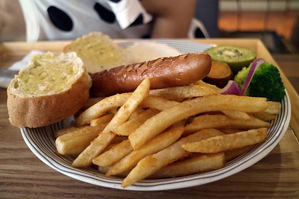 高雄苓雅區=<食>Cubby cafe~早午餐推薦*美到不像話的網美必去早午餐*真材實料就是不讓你有選擇障礙*環保餐具使用餐廳= 高雄苓雅區=<食>Cubby cafe~早午餐推薦*美到不像話的網美必去早午餐*真材實料就是不讓你有選擇障礙*環保餐具使用餐廳=