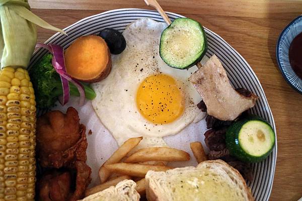 高雄苓雅區=<食>Cubby cafe~早午餐推薦*美到不像話的網美必去早午餐*真材實料就是不讓你有選擇障礙*環保餐具使用餐廳= 高雄苓雅區=<食>Cubby cafe~早午餐推薦*美到不像話的網美必去早午餐*真材實料就是不讓你有選擇障礙*環保餐具使用餐廳=