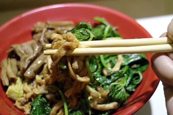 高雄左營區=<食>大溝頂阿囉哈~想吃鹽埕區超強滷味不用跑到鹽埕區*百貨公司美食街也能輕鬆吃*青菜麵類三樣五十,小資女好滿足= 高雄左營區=<食>大溝頂阿囉哈~想吃鹽埕區超強滷味不用跑到鹽埕區*百貨公司美食街也能輕鬆吃*青菜麵類三樣五十,小資女好滿足=