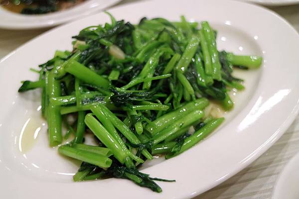 高雄鼓山區=<食>高美館牛肉火鍋~溫體牛肉新推薦*美術館附近的好美味*新鮮蔬果加上牛肉下去熬煮的鮮甜湯頭*美味不設限= 高雄鼓山區=<食>高美館牛肉火鍋~溫體牛肉新推薦*美術館附近的好美味*新鮮蔬果加上牛肉下去熬煮的鮮甜湯頭*美味不設限=