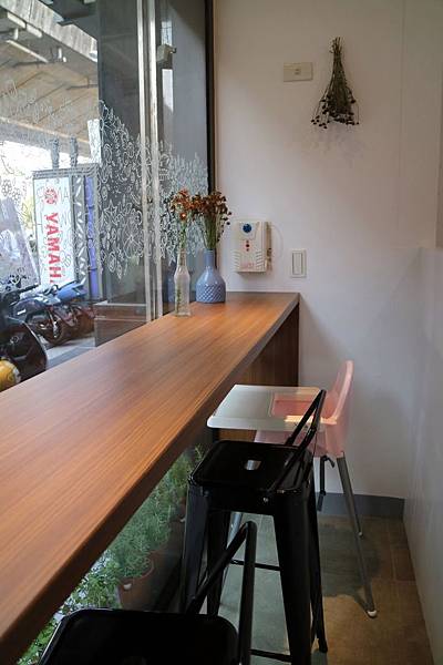 高雄左營區=<食>橋下早午餐~車水馬龍之中的小秘境*美味的早午餐*美得不像話的濃湯*早午餐推薦= 高雄左營區=<食>橋下早午餐~車水馬龍之中的小秘境*美味的早午餐*美得不像話的濃湯*早午餐推薦=