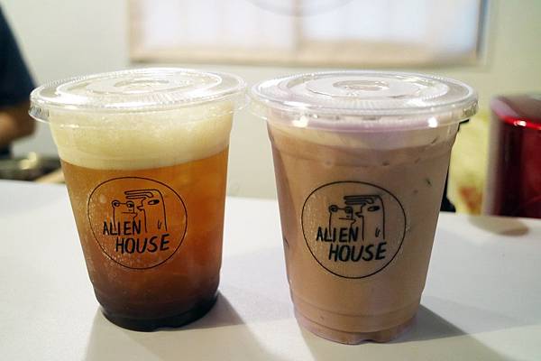 高雄苓雅區=<食>Alien House~網美打卡大片粉紅牆*外星人飲品好吸睛*紫薯黃薯當日現蒸*文化中心附近特色店家= 高雄苓雅區=<食>Alien House~網美打卡大片粉紅牆*外星人飲品好吸睛*紫薯黃薯當日現蒸*文化中心附近特色店家=