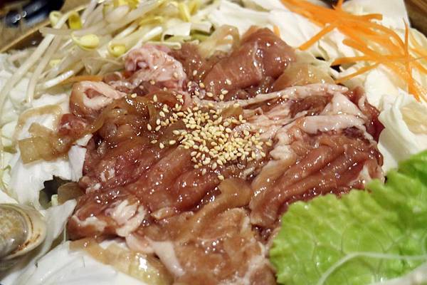 高雄三民區=<吃飽>銅一鍋~三民區平價銅盤烤肉*高CP值*多樣餐點可挑選*學生族群的最愛*高雄韓式料理好選擇= 高雄三民區=<吃飽>銅一鍋~三民區平價銅盤烤肉*高CP值*多樣餐點可挑選*學生族群的最愛*高雄韓式料理好選擇=