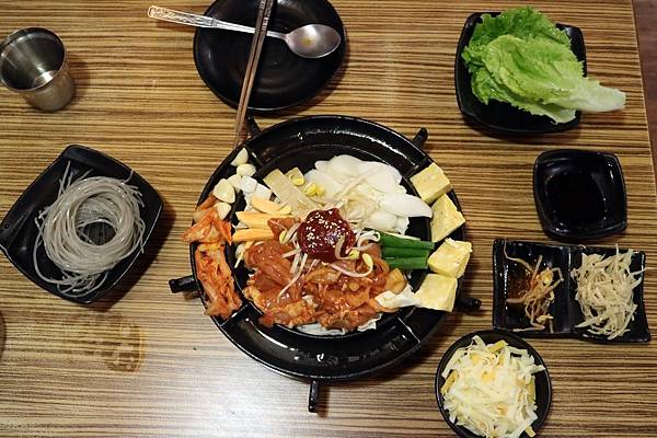 高雄三民區=<吃飽>銅一鍋~三民區平價銅盤烤肉*高CP值*多樣餐點可挑選*學生族群的最愛*高雄韓式料理好選擇= 高雄三民區=<吃飽>銅一鍋~三民區平價銅盤烤肉*高CP值*多樣餐點可挑選*學生族群的最愛*高雄韓式料理好選擇=