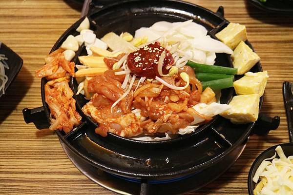 高雄三民區=<吃飽>銅一鍋~三民區平價銅盤烤肉*高CP值*多樣餐點可挑選*學生族群的最愛*高雄韓式料理好選擇= 高雄三民區=<吃飽>銅一鍋~三民區平價銅盤烤肉*高CP值*多樣餐點可挑選*學生族群的最愛*高雄韓式料理好選擇=