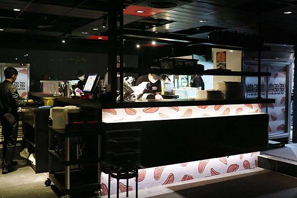 高雄前鎮區=<吃飽>肉多多火鍋店-三多店~肉肉控你還在等什麼?*吃肉吃到爽爽DER*多種肉品讓你吃*飲料、冰淇淋吃飽飽= 高雄前鎮區=<吃飽>肉多多火鍋店-三多店~肉肉控你還在等什麼?*吃肉吃到爽爽DER*多種肉品讓你吃*飲料、冰淇淋吃飽飽=