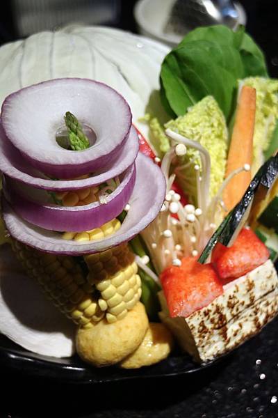 高雄前鎮區=<吃飽>肉多多火鍋店-三多店~肉肉控你還在等什麼?*吃肉吃到爽爽DER*多種肉品讓你吃*飲料、冰淇淋吃飽飽= 高雄前鎮區=<吃飽>肉多多火鍋店-三多店~肉肉控你還在等什麼?*吃肉吃到爽爽DER*多種肉品讓你吃*飲料、冰淇淋吃飽飽=