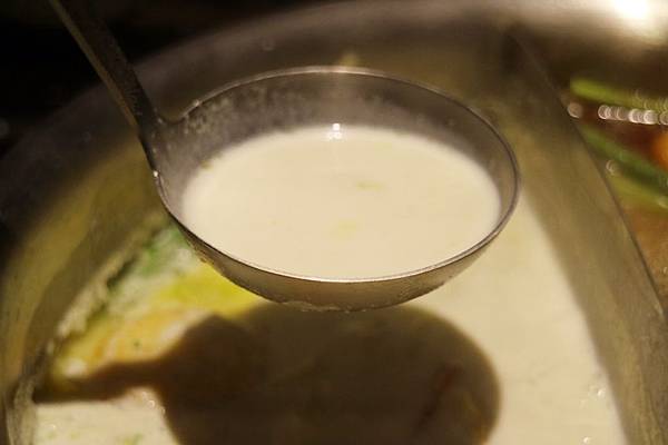 高雄前鎮區=<吃飽>肉多多火鍋店-三多店~肉肉控你還在等什麼?*吃肉吃到爽爽DER*多種肉品讓你吃*飲料、冰淇淋吃飽飽= 高雄前鎮區=<吃飽>肉多多火鍋店-三多店~肉肉控你還在等什麼?*吃肉吃到爽爽DER*多種肉品讓你吃*飲料、冰淇淋吃飽飽=