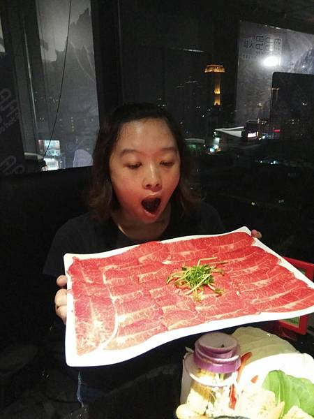 高雄前鎮區=<吃飽>肉多多火鍋店-三多店~肉肉控你還在等什麼?*吃肉吃到爽爽DER*多種肉品讓你吃*飲料、冰淇淋吃飽飽= 高雄前鎮區=<吃飽>肉多多火鍋店-三多店~肉肉控你還在等什麼?*吃肉吃到爽爽DER*多種肉品讓你吃*飲料、冰淇淋吃飽飽=