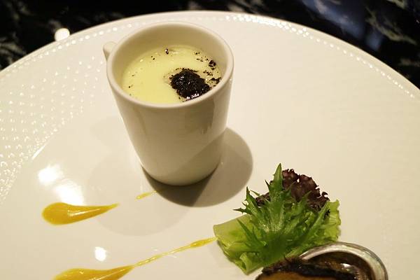 高雄前金區=<食>夏慕尼:新香榭鐵板燒~鐵板料理的佼佼者*服務滿分*炒飯必推*王品集團旗下的好美味= 高雄前金區=<食>夏慕尼:新香榭鐵板燒~鐵板料理的佼佼者*服務滿分*炒飯必推*王品集團旗下的好美味=