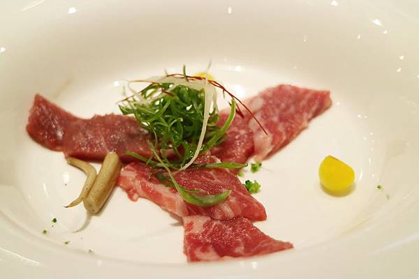 高雄前金區=<食>夏慕尼:新香榭鐵板燒~鐵板料理的佼佼者*服務滿分*炒飯必推*王品集團旗下的好美味= 高雄前金區=<食>夏慕尼:新香榭鐵板燒~鐵板料理的佼佼者*服務滿分*炒飯必推*王品集團旗下的好美味=