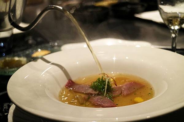 高雄前金區=<食>夏慕尼:新香榭鐵板燒~鐵板料理的佼佼者*服務滿分*炒飯必推*王品集團旗下的好美味= 高雄前金區=<食>夏慕尼:新香榭鐵板燒~鐵板料理的佼佼者*服務滿分*炒飯必推*王品集團旗下的好美味=