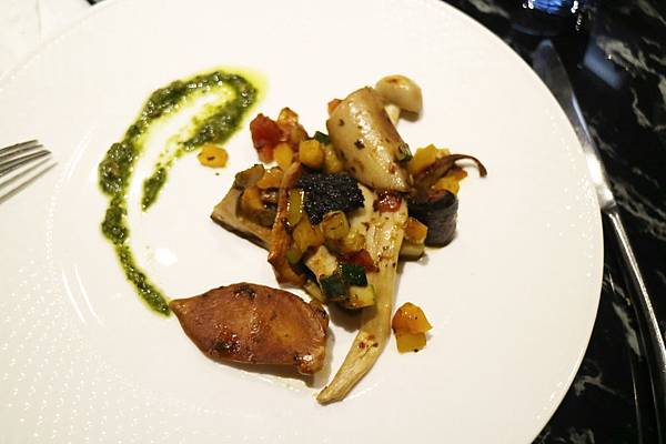 高雄前金區=<食>夏慕尼:新香榭鐵板燒~鐵板料理的佼佼者*服務滿分*炒飯必推*王品集團旗下的好美味= 高雄前金區=<食>夏慕尼:新香榭鐵板燒~鐵板料理的佼佼者*服務滿分*炒飯必推*王品集團旗下的好美味=